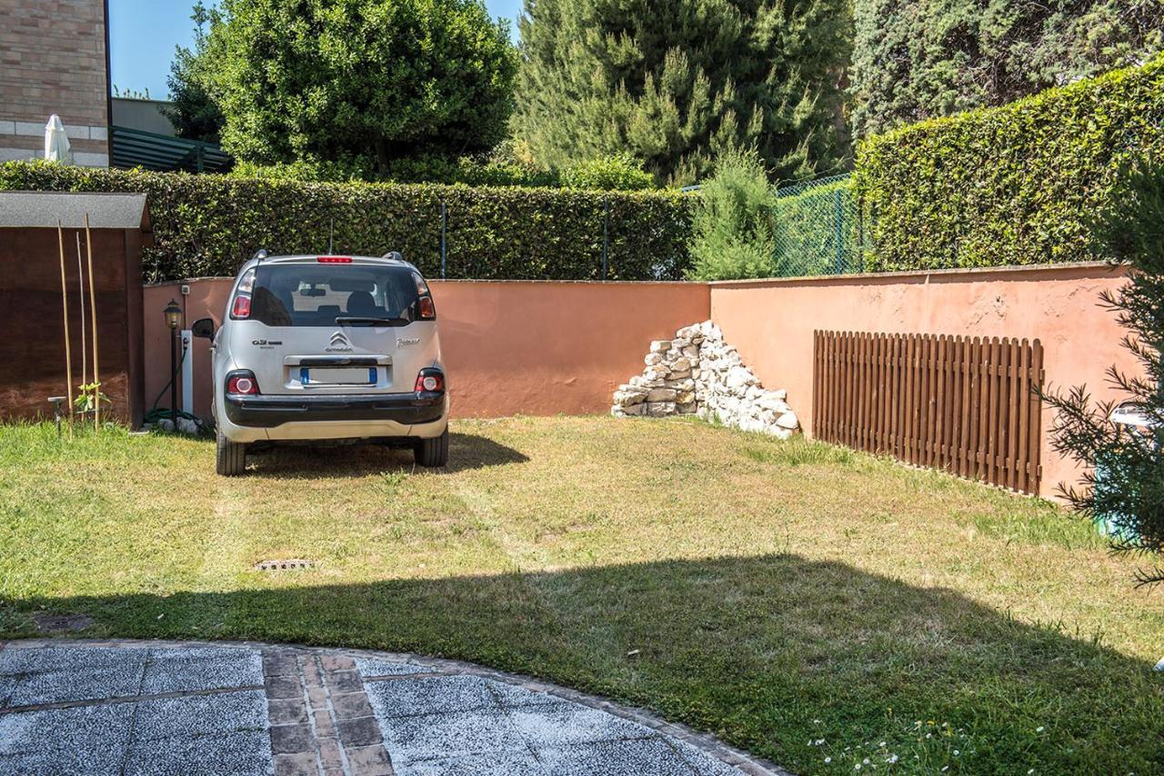 N011 - Numana, Nuovo Bilocale Con Giardino Apartment Sirolo Bagian luar foto
