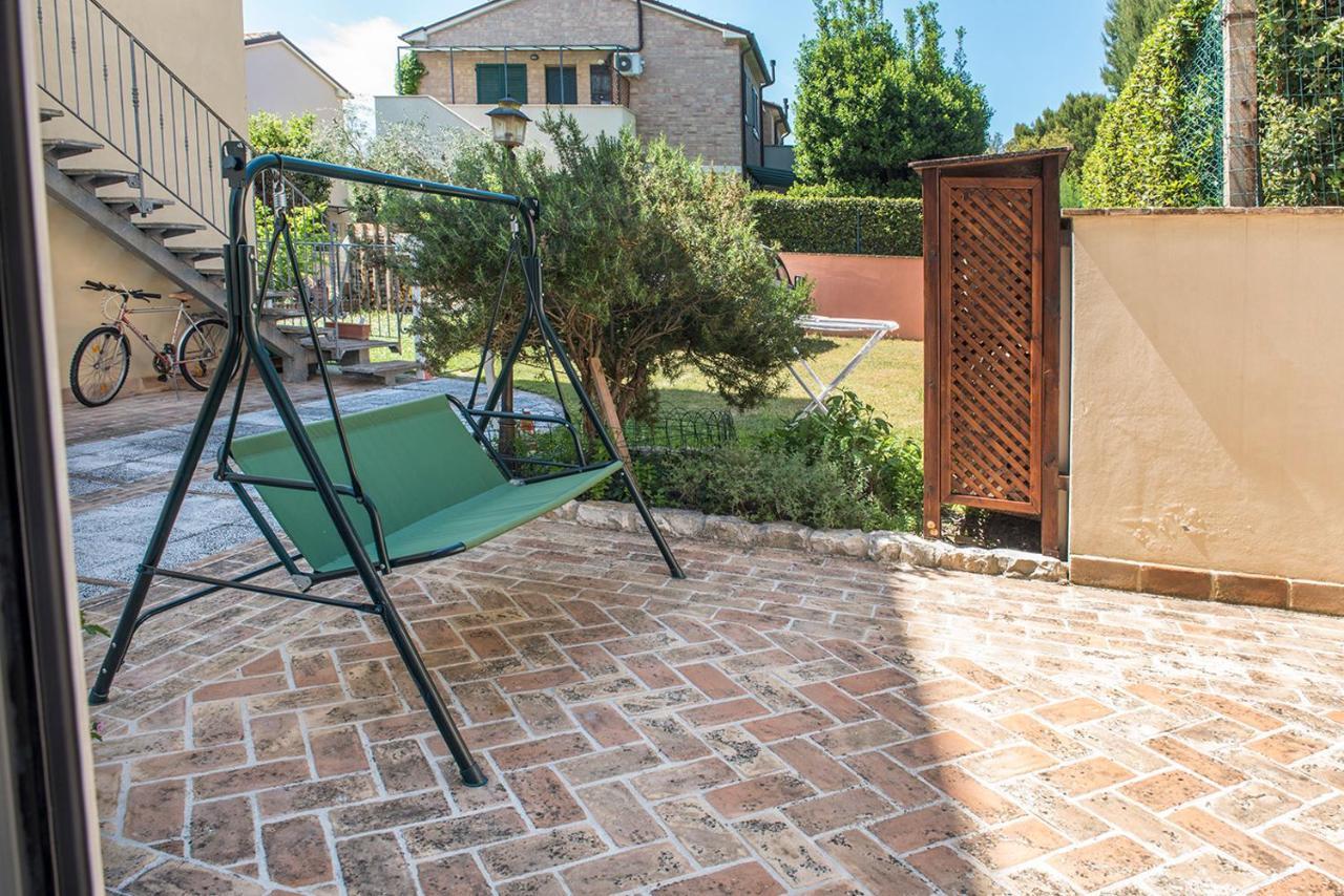 N011 - Numana, Nuovo Bilocale Con Giardino Apartment Sirolo Bagian luar foto